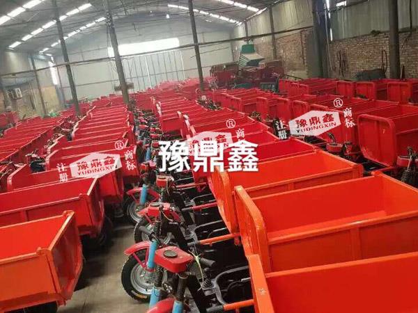 04豫金年会电动三轮工程自卸车图片.jpg